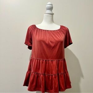 Green Envelope soft rust brown / red color top SZ: XS